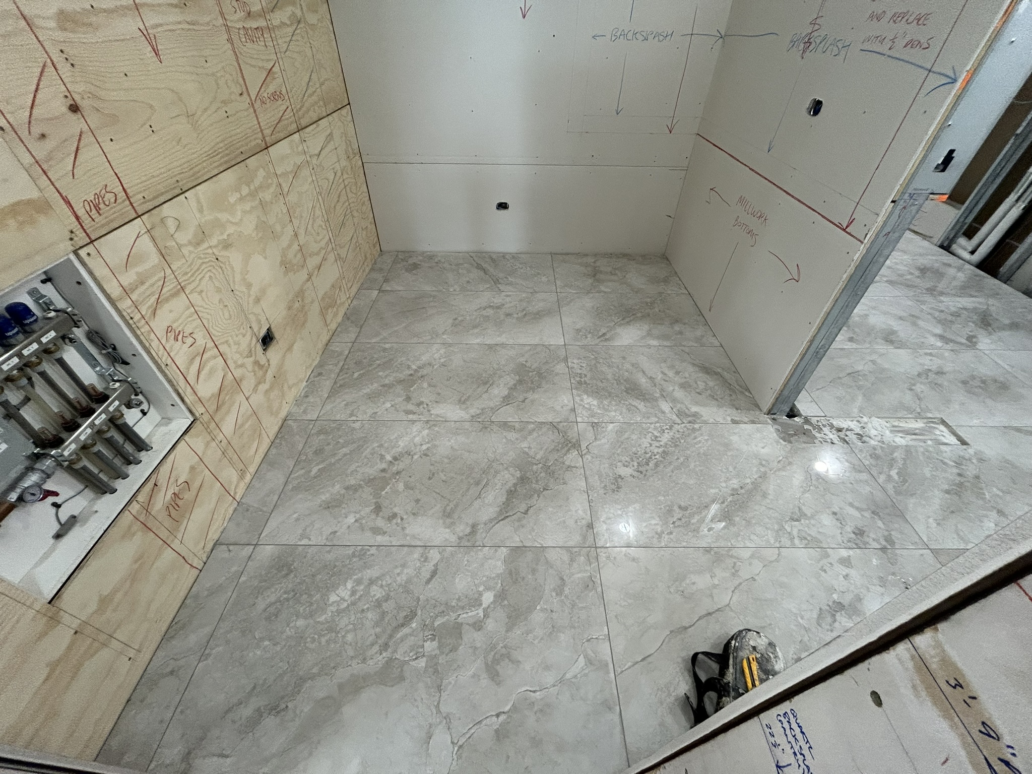 Large format marble look kitchen floor